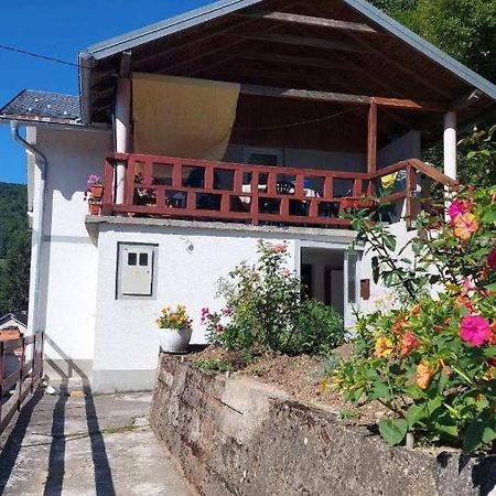 Apartman Mely Kulen Vakuf Exteriör bild