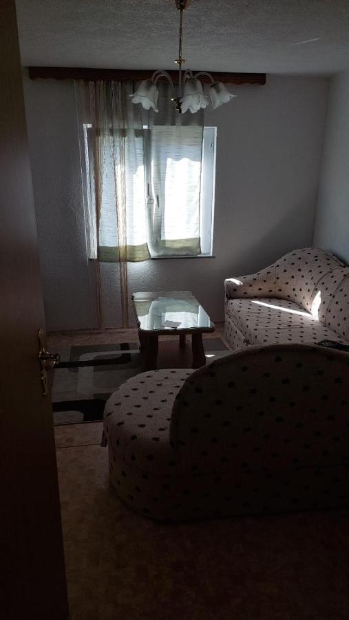 Apartman Mely Kulen Vakuf Exteriör bild